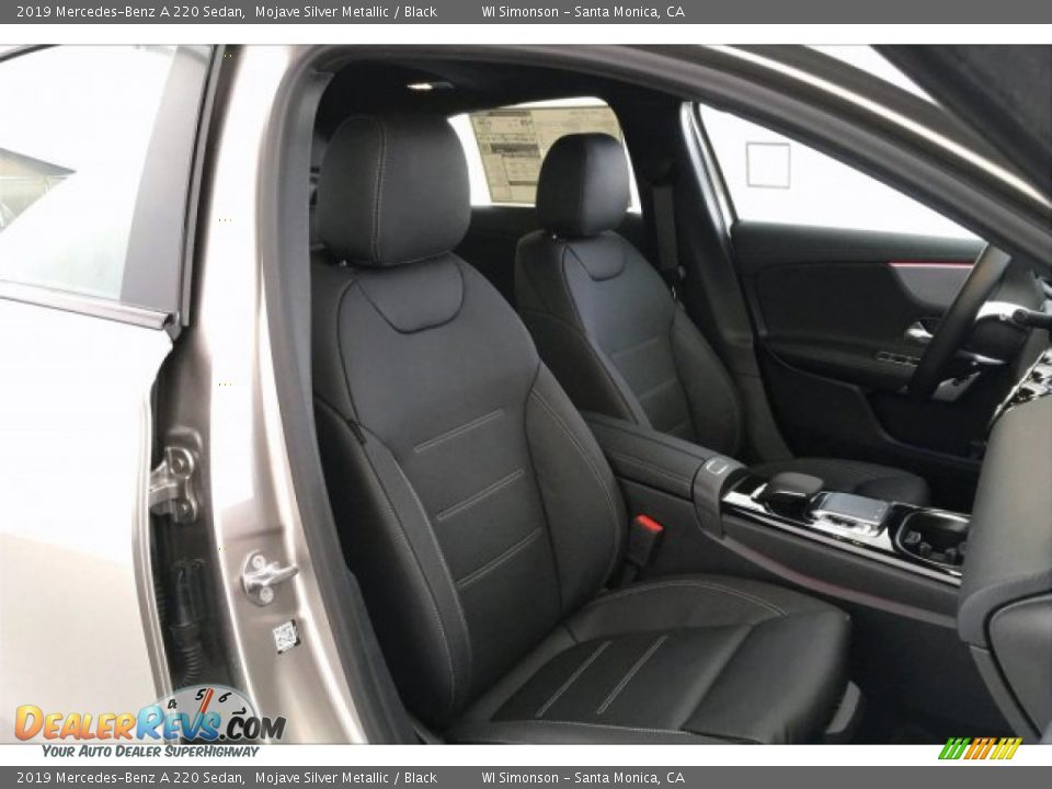 2019 Mercedes-Benz A 220 Sedan Mojave Silver Metallic / Black Photo #5