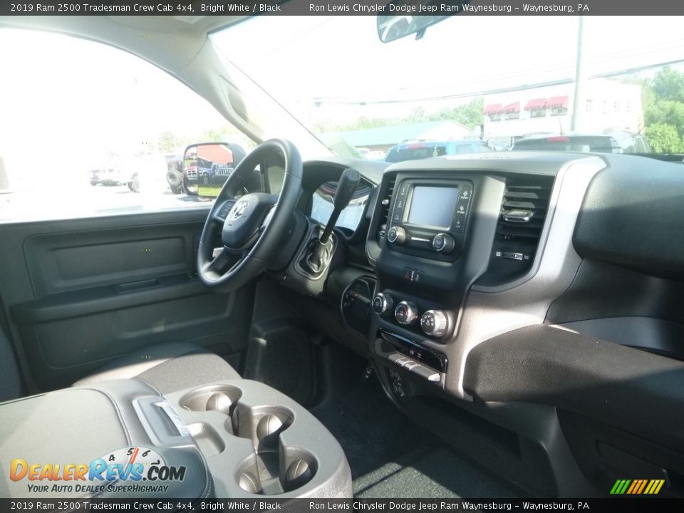 2019 Ram 2500 Tradesman Crew Cab 4x4 Bright White / Black Photo #11