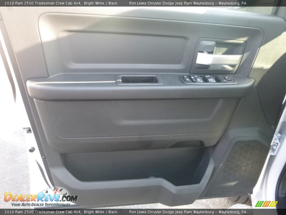 2019 Ram 2500 Tradesman Crew Cab 4x4 Bright White / Black Photo #14