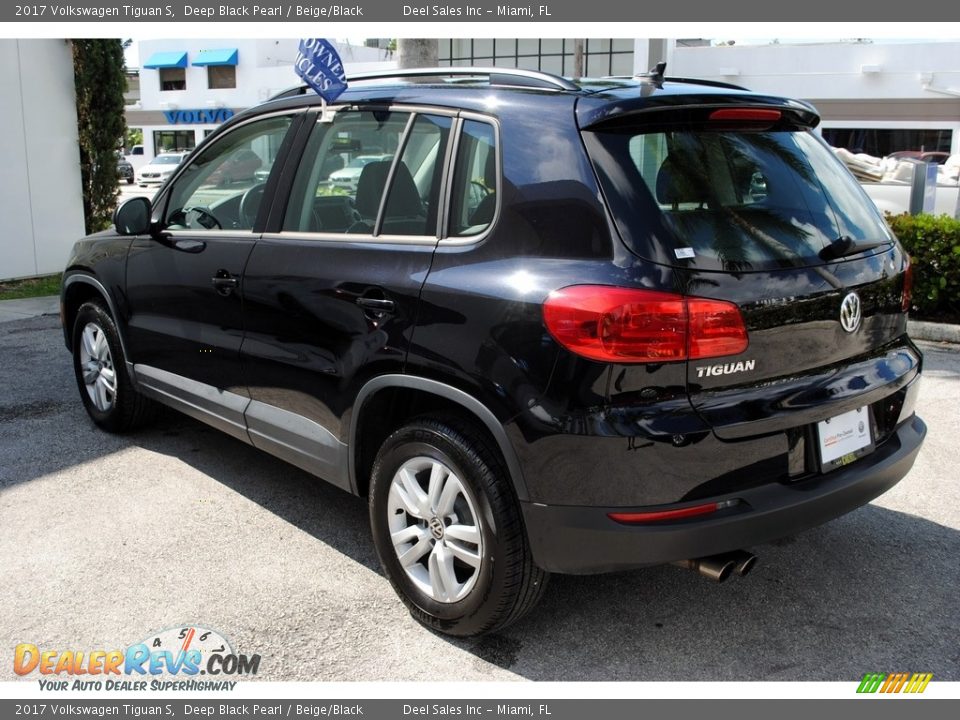 2017 Volkswagen Tiguan S Deep Black Pearl / Beige/Black Photo #6