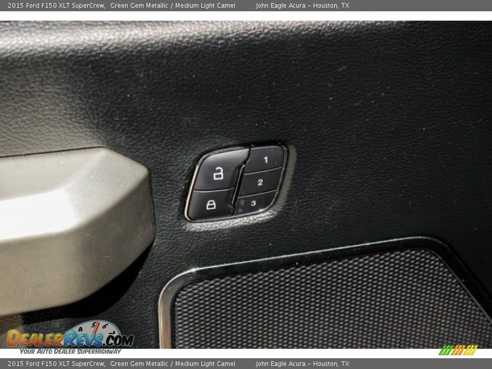 2015 Ford F150 XLT SuperCrew Green Gem Metallic / Medium Light Camel Photo #15
