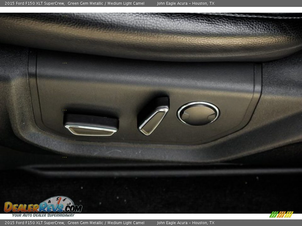 2015 Ford F150 XLT SuperCrew Green Gem Metallic / Medium Light Camel Photo #17