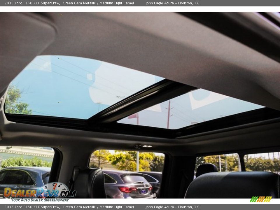 2015 Ford F150 XLT SuperCrew Green Gem Metallic / Medium Light Camel Photo #18