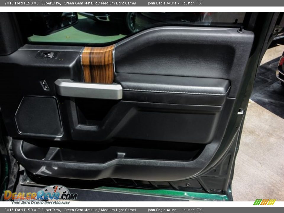 2015 Ford F150 XLT SuperCrew Green Gem Metallic / Medium Light Camel Photo #26