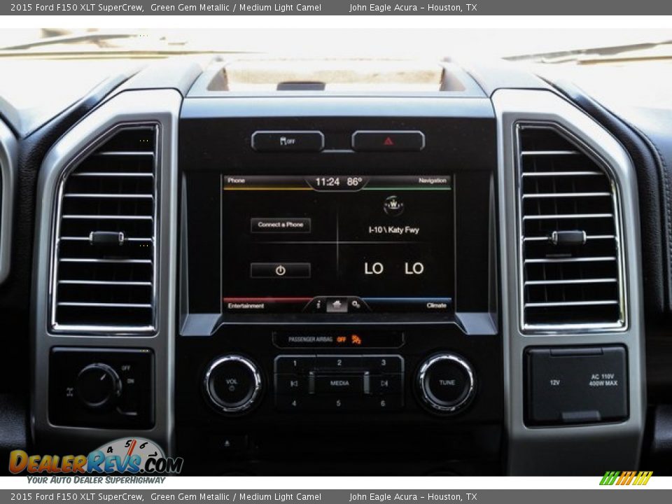 2015 Ford F150 XLT SuperCrew Green Gem Metallic / Medium Light Camel Photo #30