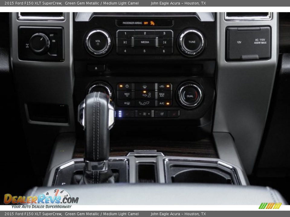 2015 Ford F150 XLT SuperCrew Green Gem Metallic / Medium Light Camel Photo #32