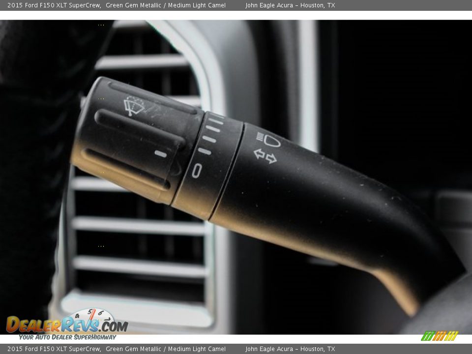 2015 Ford F150 XLT SuperCrew Green Gem Metallic / Medium Light Camel Photo #33