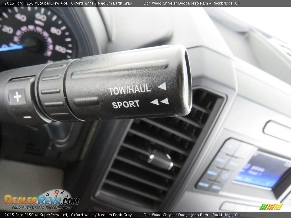 2015 Ford F150 XL SuperCrew 4x4 Oxford White / Medium Earth Gray Photo #23