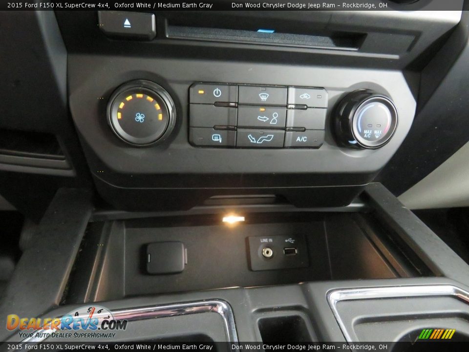2015 Ford F150 XL SuperCrew 4x4 Oxford White / Medium Earth Gray Photo #25