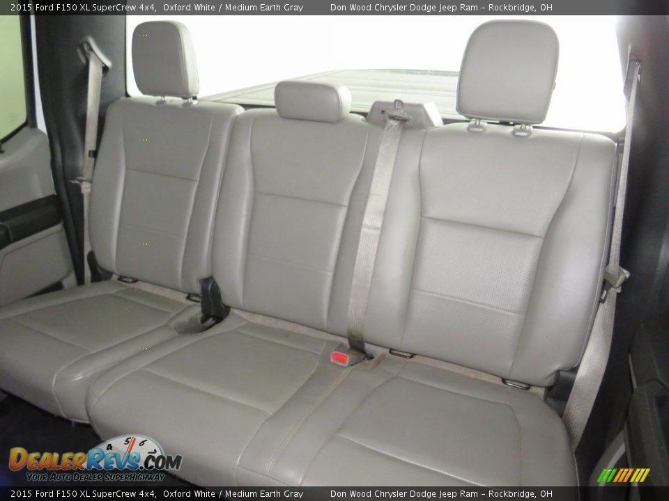 2015 Ford F150 XL SuperCrew 4x4 Oxford White / Medium Earth Gray Photo #29