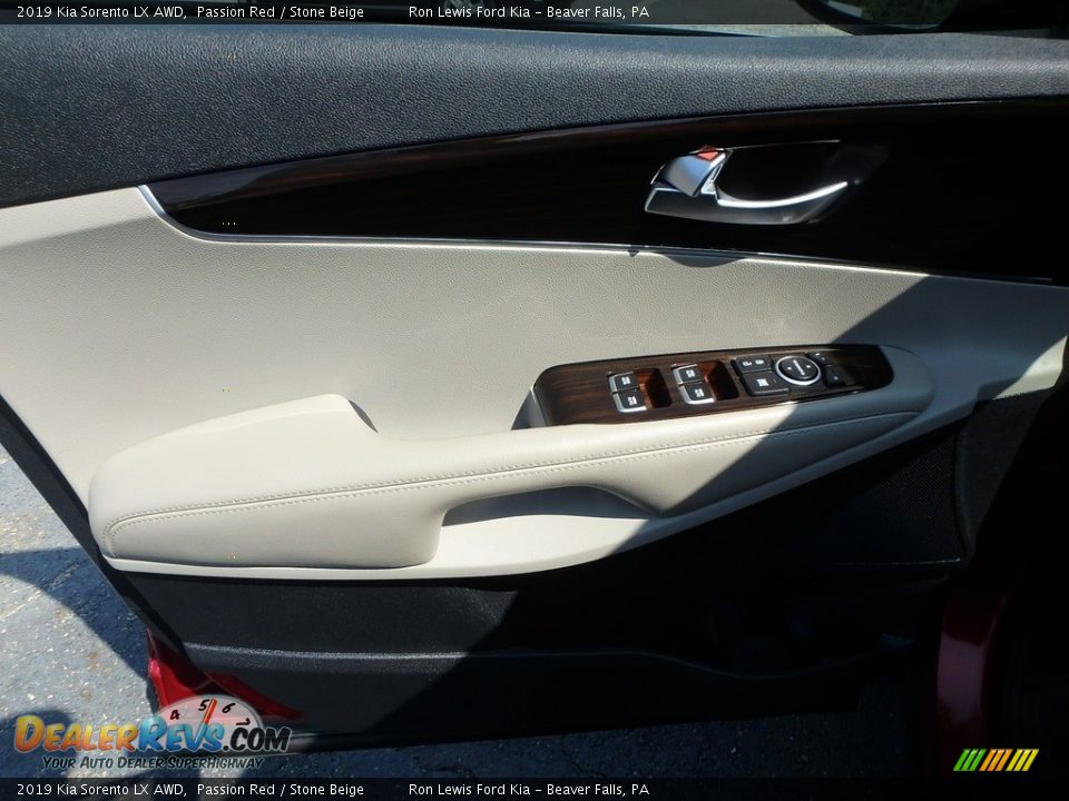 2019 Kia Sorento LX AWD Passion Red / Stone Beige Photo #15