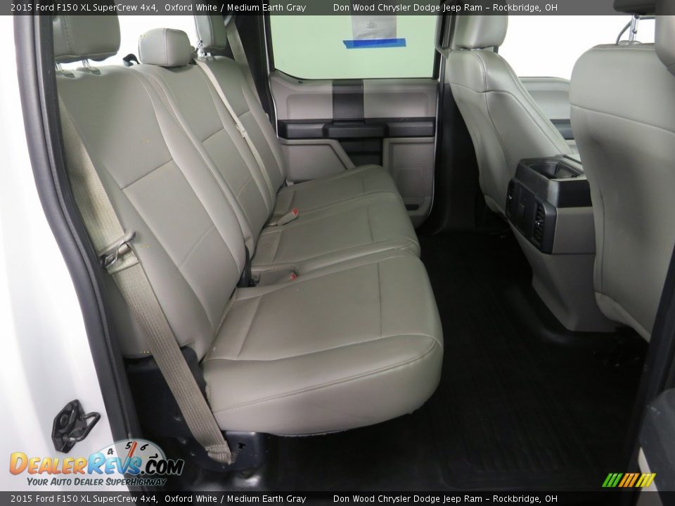 2015 Ford F150 XL SuperCrew 4x4 Oxford White / Medium Earth Gray Photo #35