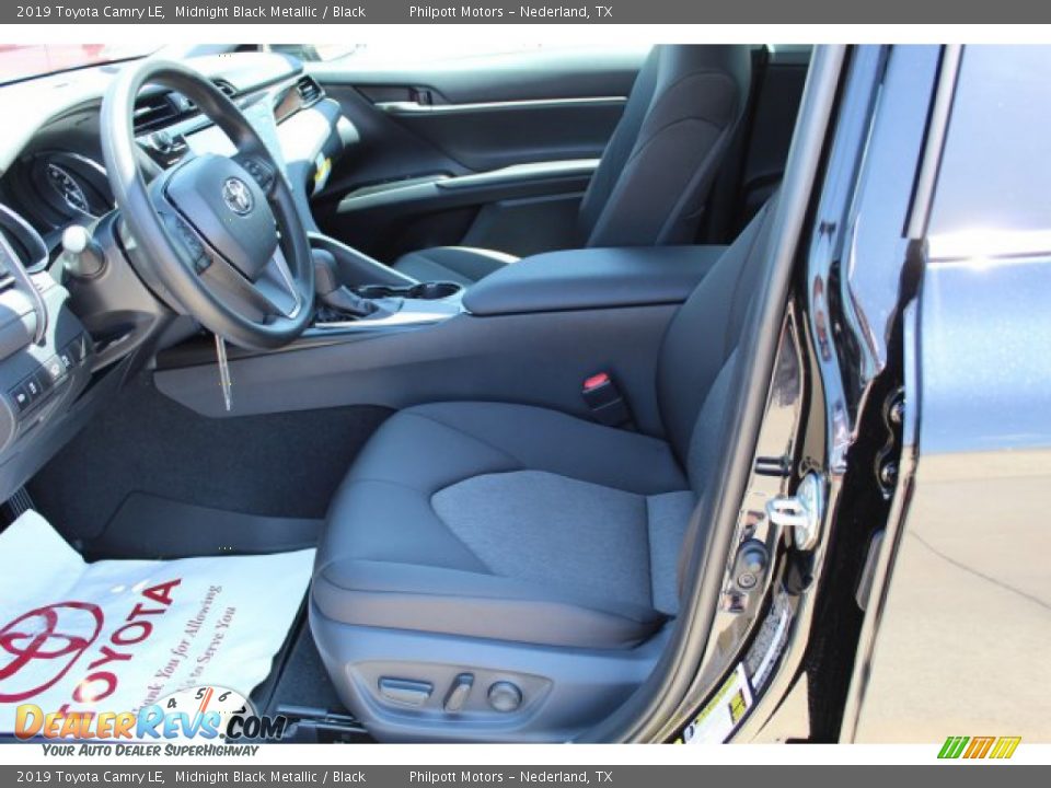 2019 Toyota Camry LE Midnight Black Metallic / Black Photo #10
