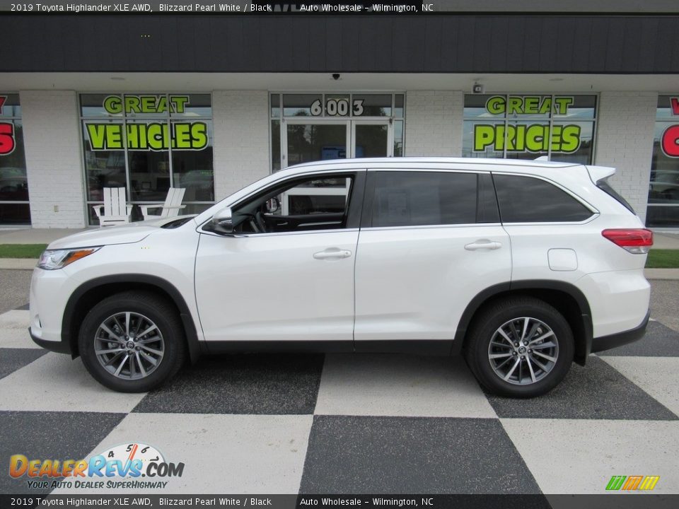 2019 Toyota Highlander XLE AWD Blizzard Pearl White / Black Photo #1