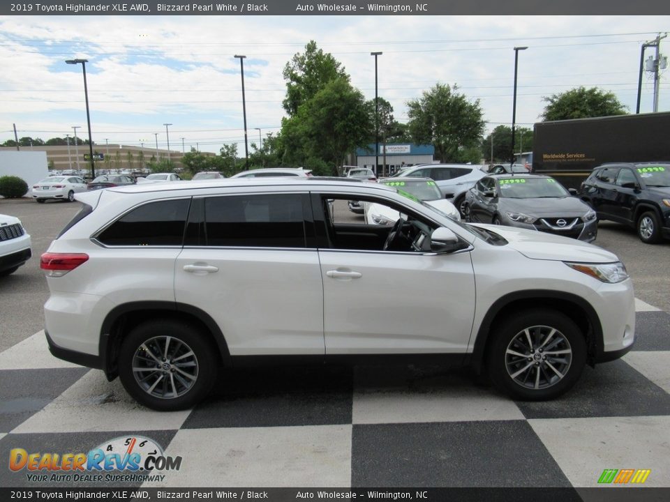 2019 Toyota Highlander XLE AWD Blizzard Pearl White / Black Photo #3