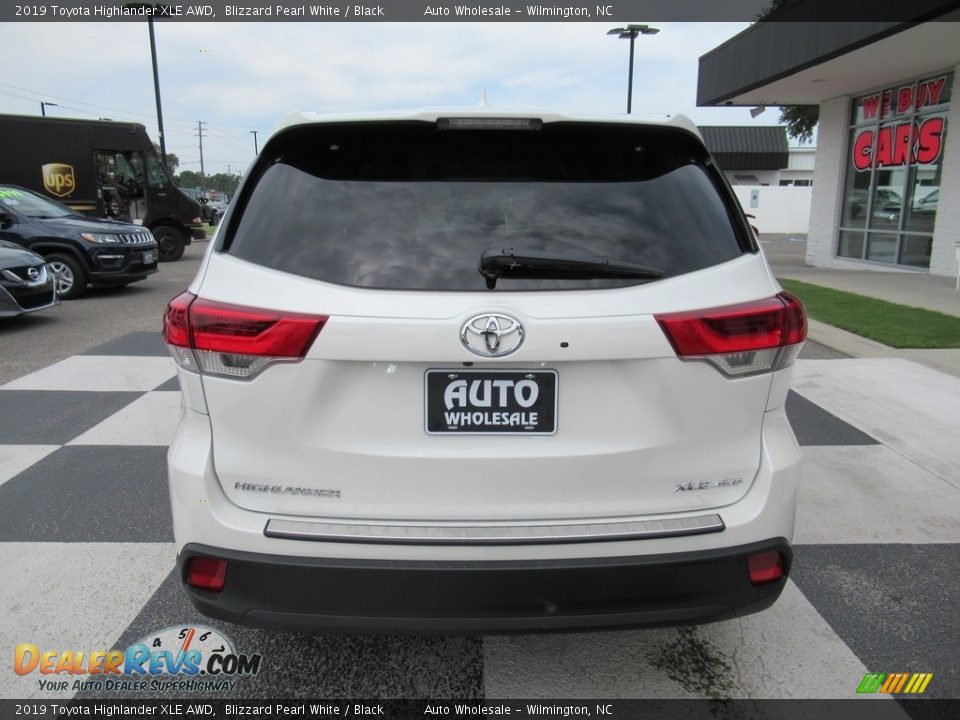 2019 Toyota Highlander XLE AWD Blizzard Pearl White / Black Photo #4