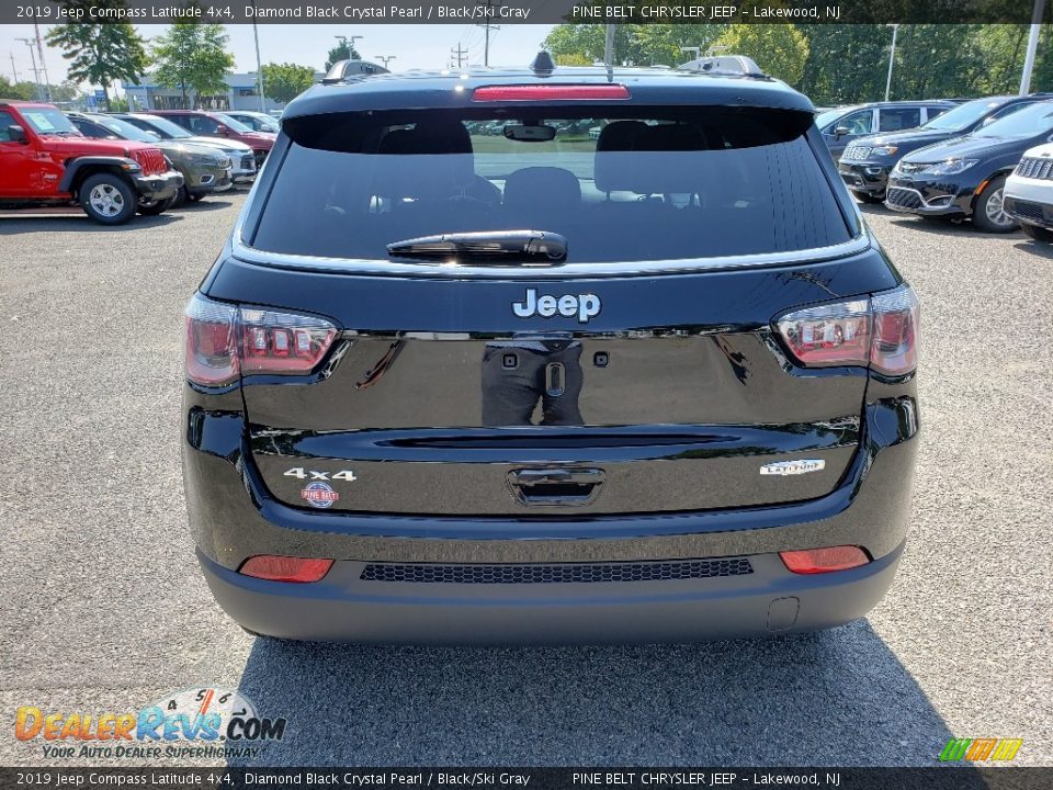 2019 Jeep Compass Latitude 4x4 Diamond Black Crystal Pearl / Black/Ski Gray Photo #5