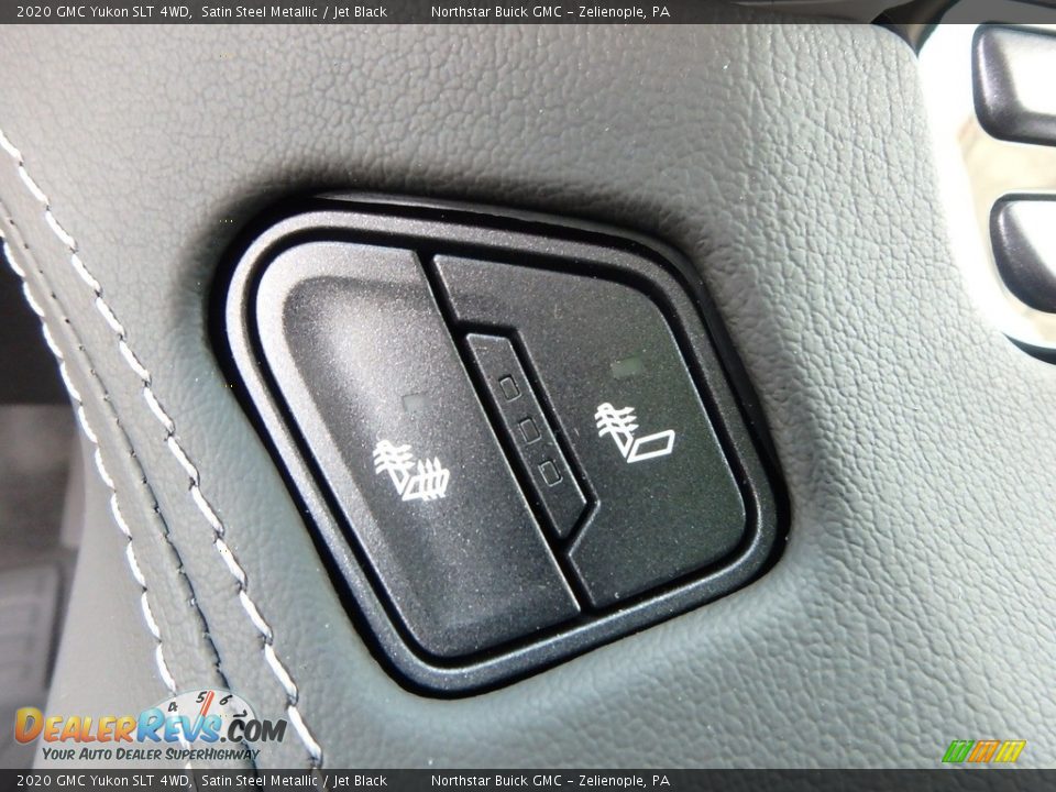 Controls of 2020 GMC Yukon SLT 4WD Photo #18