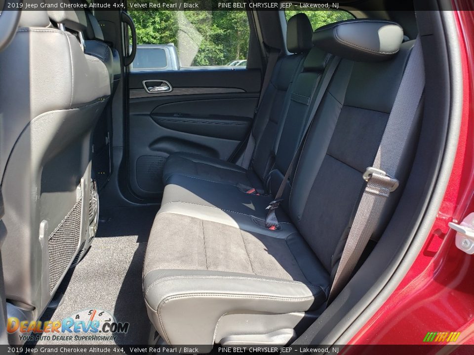 2019 Jeep Grand Cherokee Altitude 4x4 Velvet Red Pearl / Black Photo #6