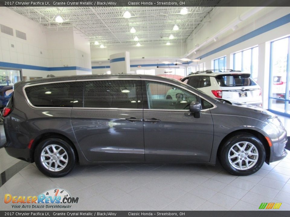 2017 Chrysler Pacifica LX Granite Crystal Metallic / Black/Alloy Photo #5