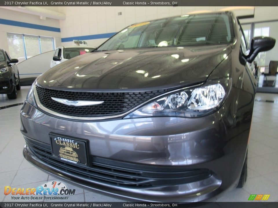 2017 Chrysler Pacifica LX Granite Crystal Metallic / Black/Alloy Photo #7