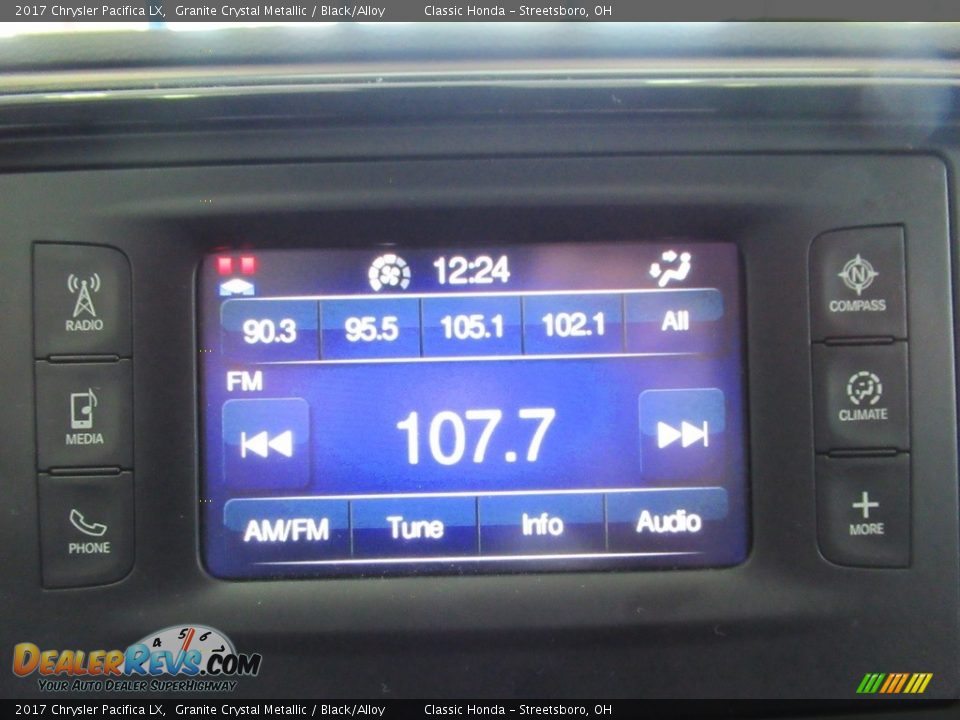 2017 Chrysler Pacifica LX Granite Crystal Metallic / Black/Alloy Photo #25