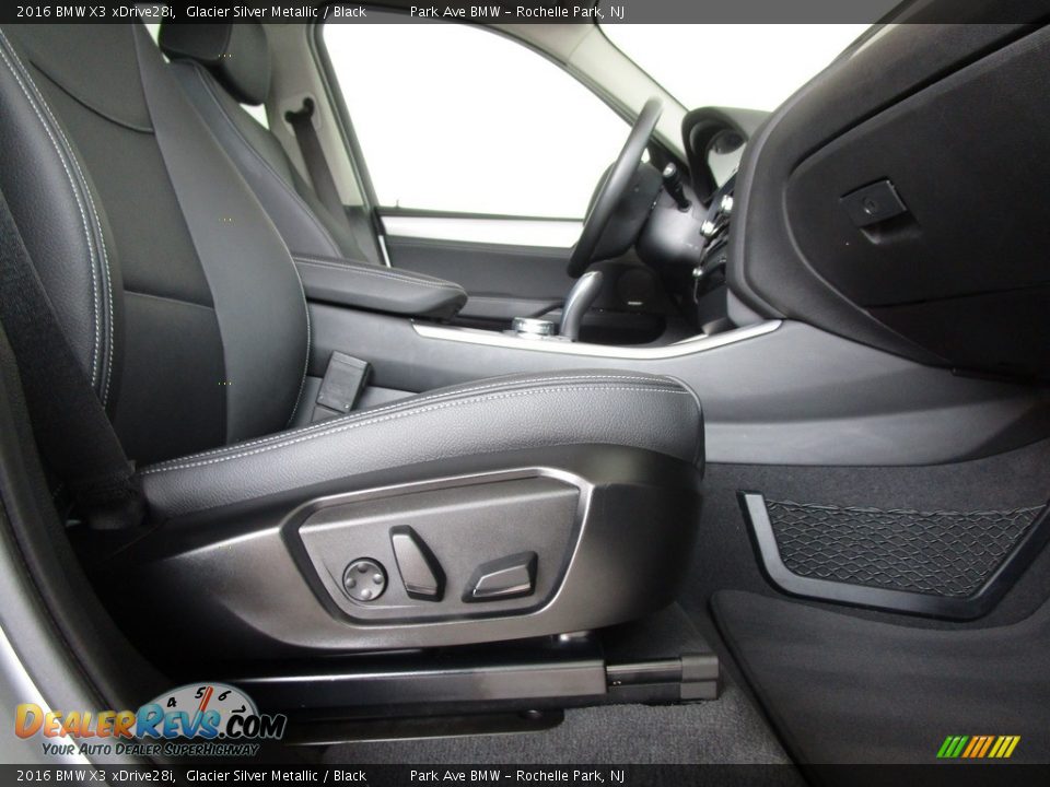 2016 BMW X3 xDrive28i Glacier Silver Metallic / Black Photo #16