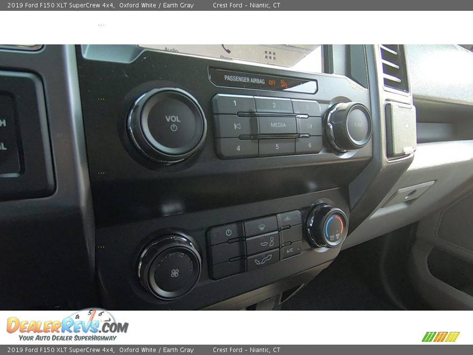 2019 Ford F150 XLT SuperCrew 4x4 Oxford White / Earth Gray Photo #15