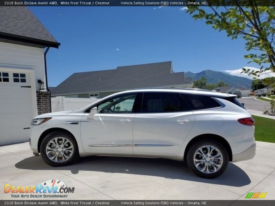 2018 Buick Enclave Avenir AWD White Frost Tricoat / Chestnut Photo #1