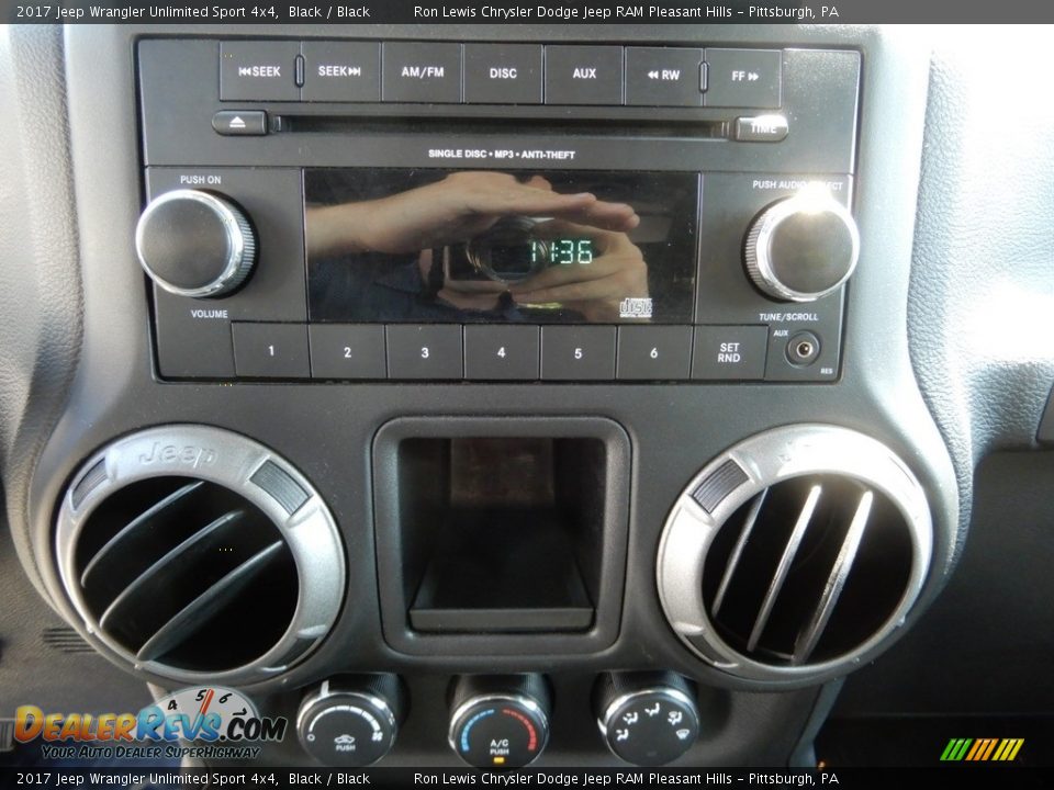 2017 Jeep Wrangler Unlimited Sport 4x4 Black / Black Photo #19
