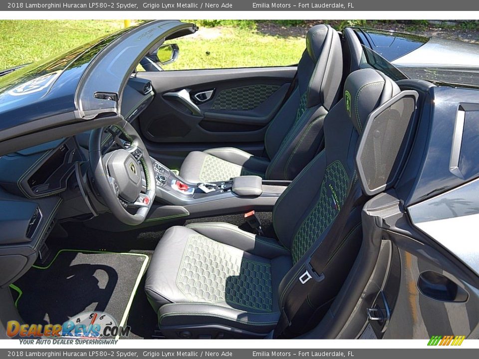 Front Seat of 2018 Lamborghini Huracan LP580-2 Spyder Photo #33