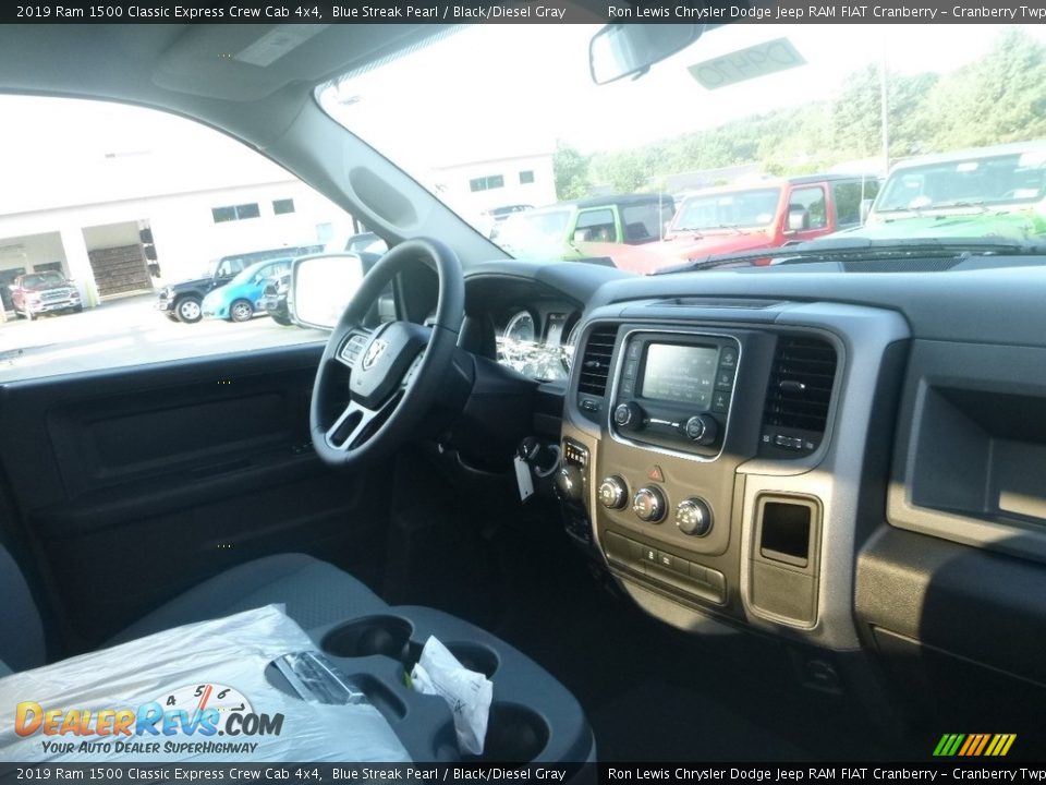 2019 Ram 1500 Classic Express Crew Cab 4x4 Blue Streak Pearl / Black/Diesel Gray Photo #11