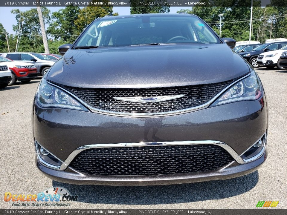 2019 Chrysler Pacifica Touring L Granite Crystal Metallic / Black/Alloy Photo #2