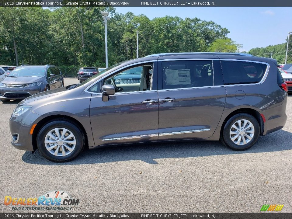2019 Chrysler Pacifica Touring L Granite Crystal Metallic / Black/Alloy Photo #3