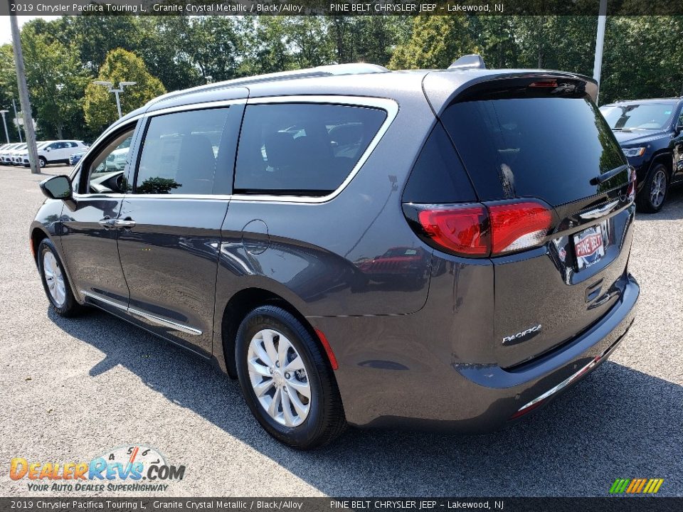 2019 Chrysler Pacifica Touring L Granite Crystal Metallic / Black/Alloy Photo #4