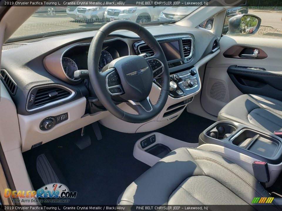 2019 Chrysler Pacifica Touring L Granite Crystal Metallic / Black/Alloy Photo #7