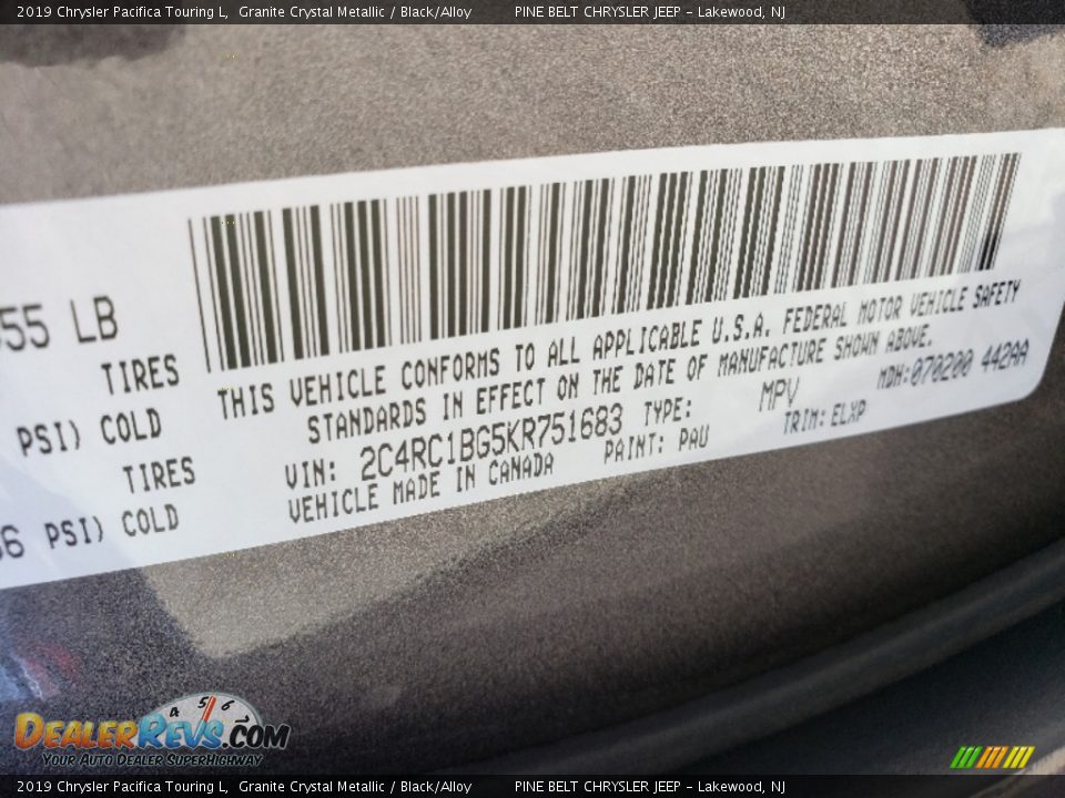 2019 Chrysler Pacifica Touring L Granite Crystal Metallic / Black/Alloy Photo #9