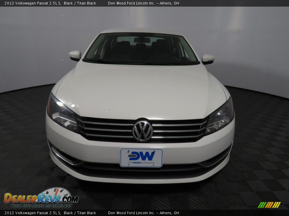 2013 Volkswagen Passat 2.5L S Black / Titan Black Photo #4