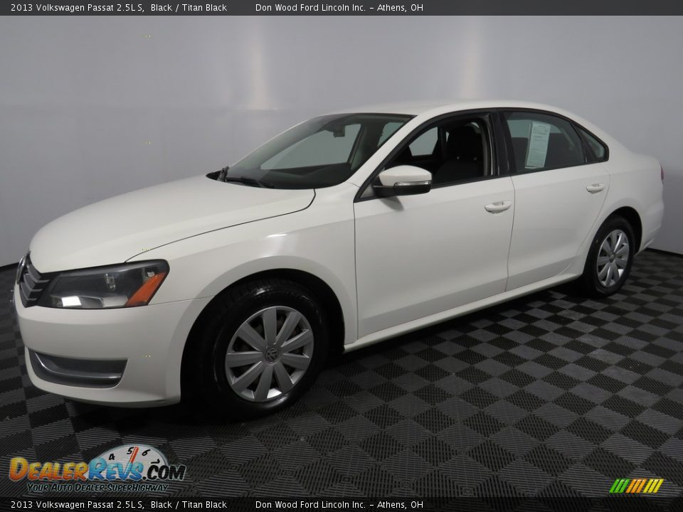 2013 Volkswagen Passat 2.5L S Black / Titan Black Photo #7