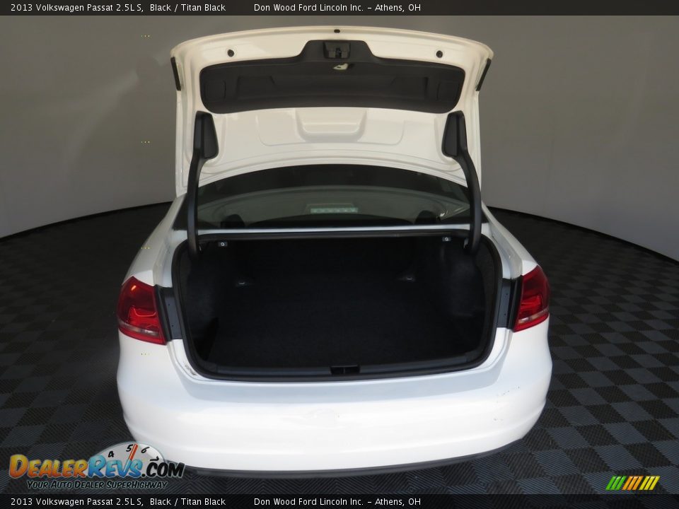 2013 Volkswagen Passat 2.5L S Black / Titan Black Photo #12