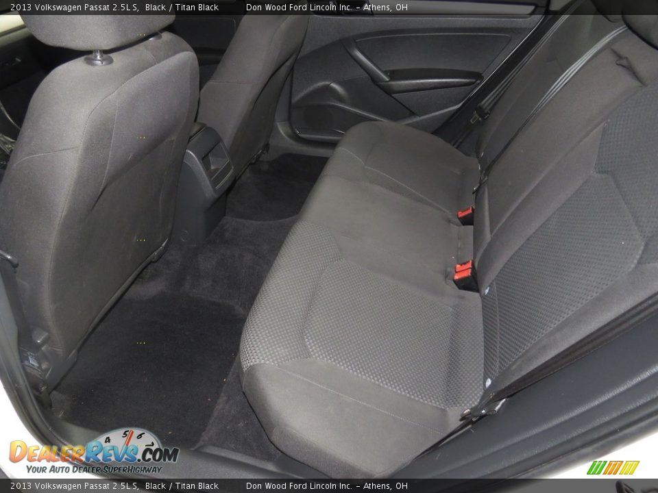 2013 Volkswagen Passat 2.5L S Black / Titan Black Photo #20