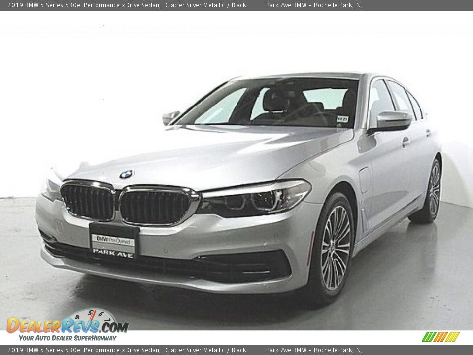 2019 BMW 5 Series 530e iPerformance xDrive Sedan Glacier Silver Metallic / Black Photo #1