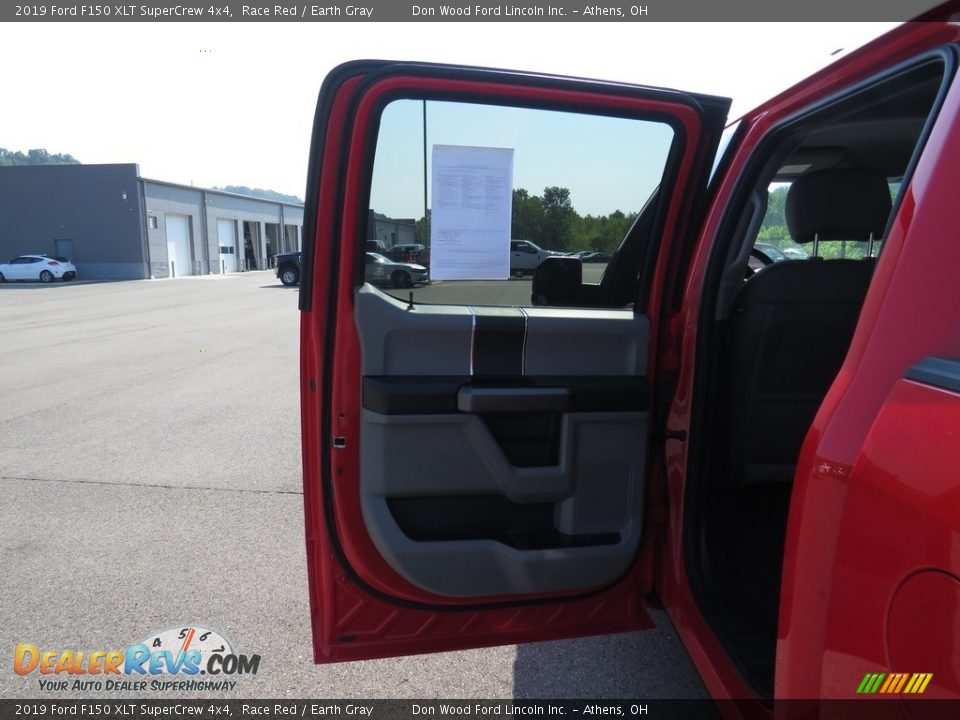 2019 Ford F150 XLT SuperCrew 4x4 Race Red / Earth Gray Photo #19