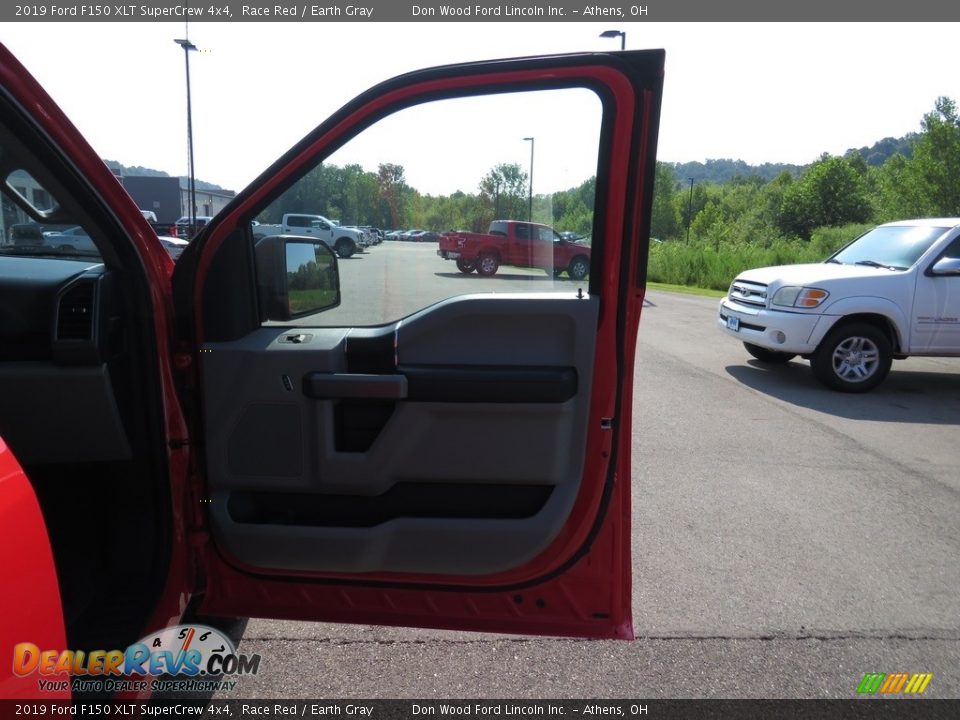 2019 Ford F150 XLT SuperCrew 4x4 Race Red / Earth Gray Photo #23