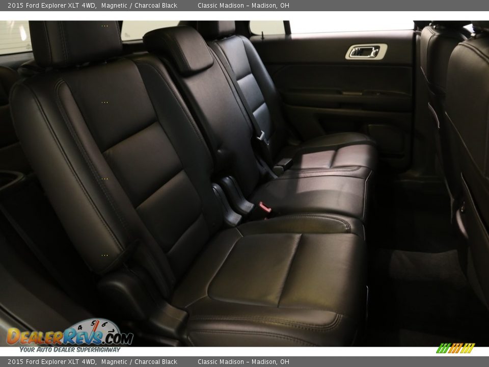2015 Ford Explorer XLT 4WD Magnetic / Charcoal Black Photo #19