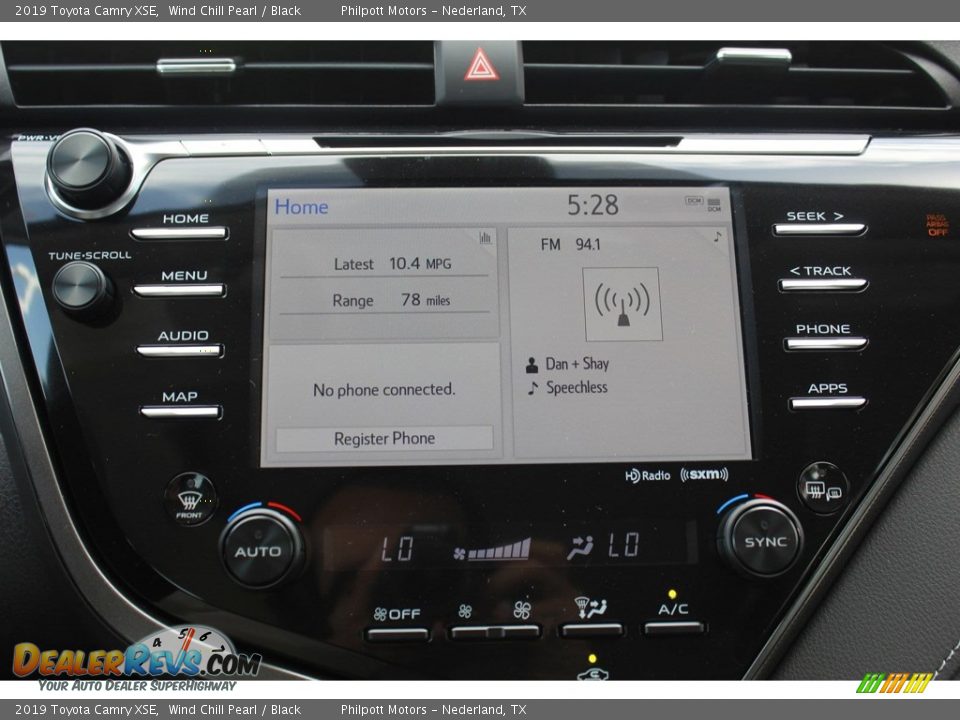 2019 Toyota Camry XSE Wind Chill Pearl / Black Photo #16