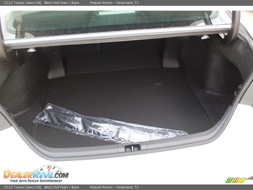 2019 Toyota Camry XSE Wind Chill Pearl / Black Photo #25