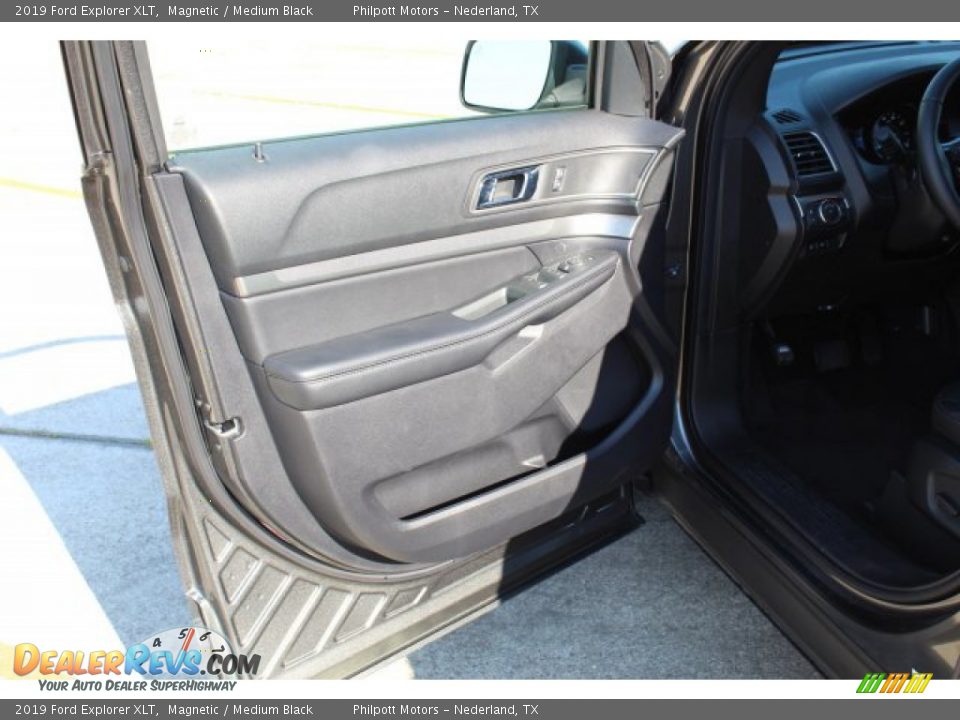 2019 Ford Explorer XLT Magnetic / Medium Black Photo #7