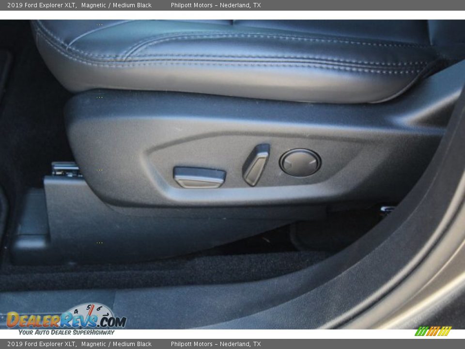 2019 Ford Explorer XLT Magnetic / Medium Black Photo #9