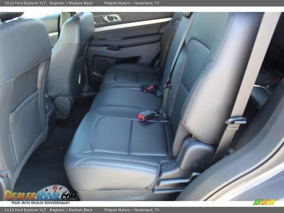 2019 Ford Explorer XLT Magnetic / Medium Black Photo #18